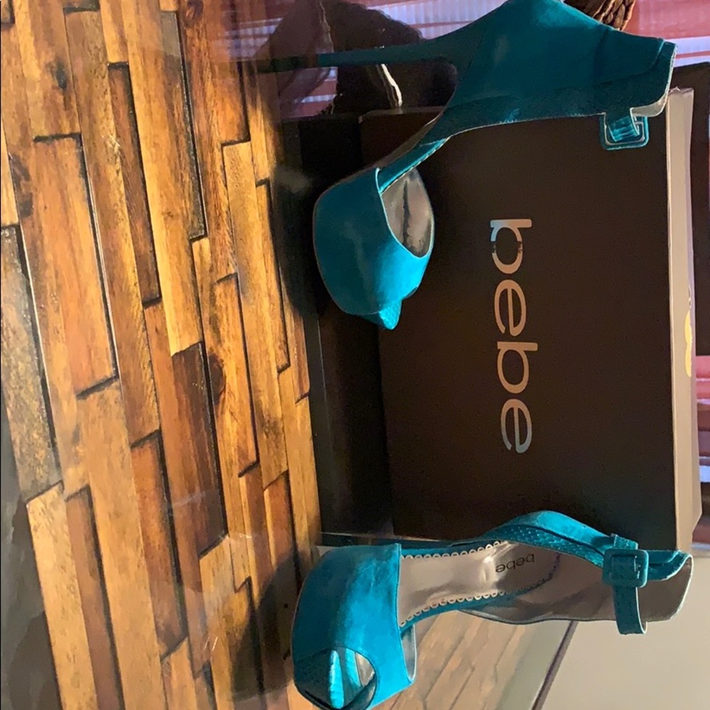 High heel shoe